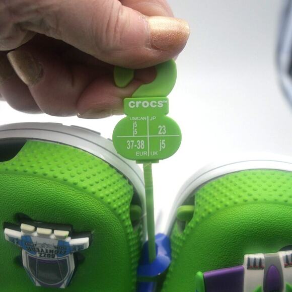NEW Crocs Buzz Lightyear Toy Story Big Kids Boys Girls Size 5 J5 Light Up - Picture 10 of 10